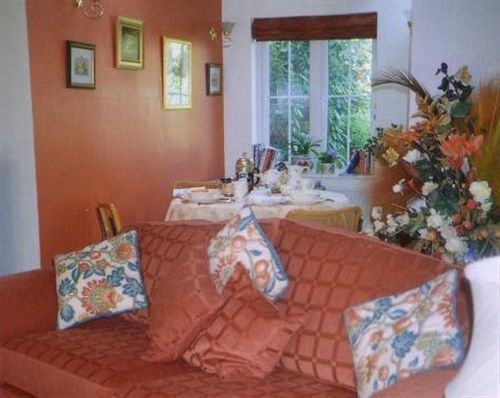 The Yellow House B&B Woodborough  Exterior photo